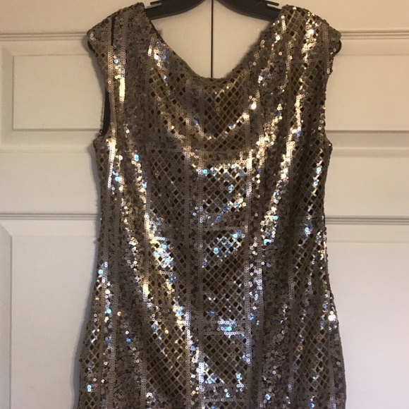 🇮🇹 Save the Queen Sequined Dress (NWT) - Picture 12 of 16